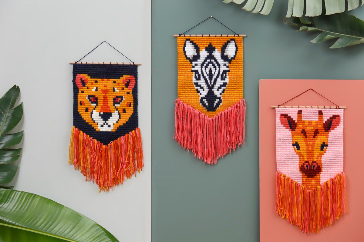 ערכת ריקמה - תמונה עם מוט תליה ג'ירפה