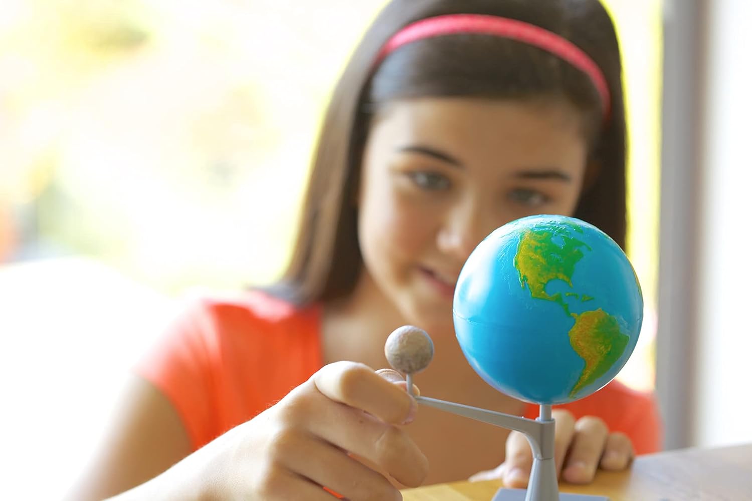 הכנת מודל כדור הארץ והירח - 4M - דוארט | DoArt