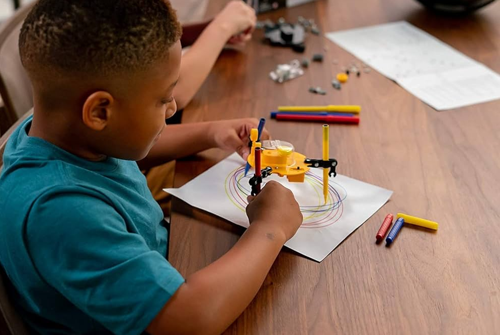 רובוט שירבוט - רובוטים לילדים 4M - דוארט | DoArt