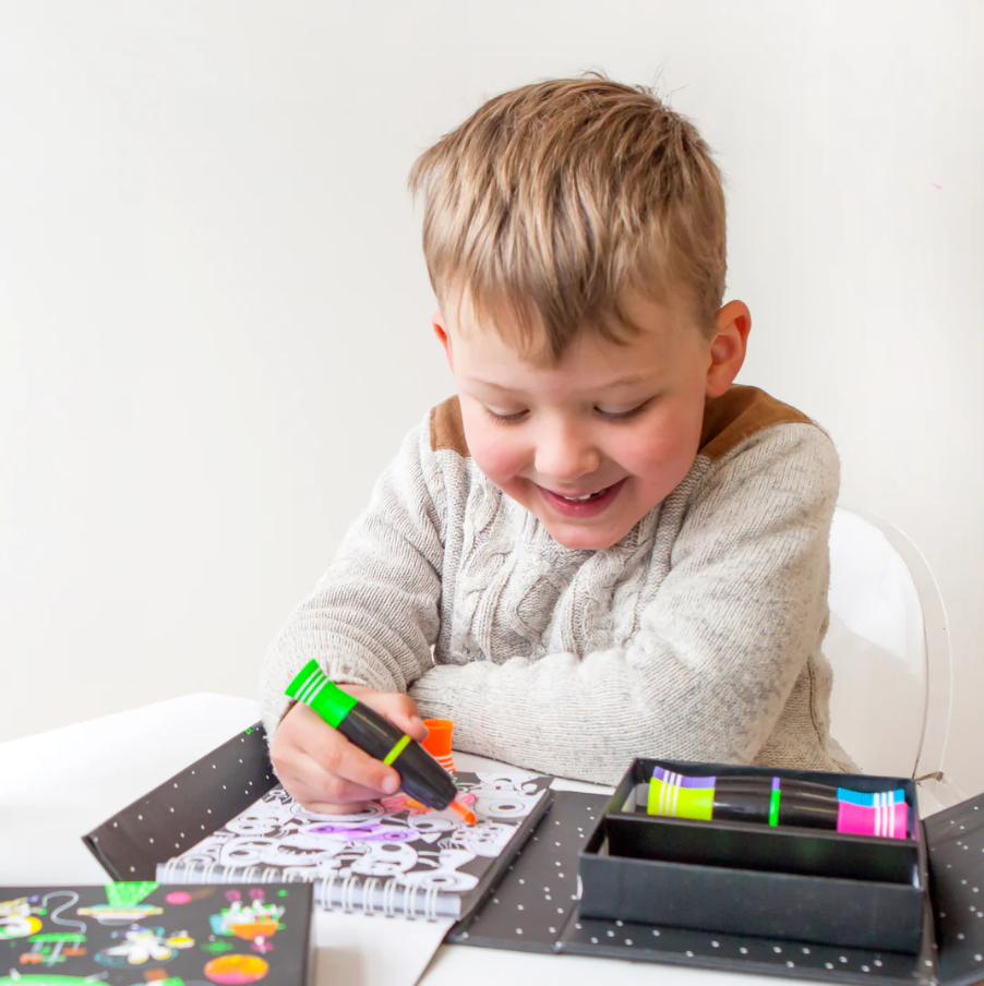 סט צביעה ניאון - כוכבי הכביש Tiger Tribe - דוארט | DoArt