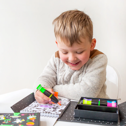 סט צביעה ניאון - כוכבי הכביש Tiger Tribe - דוארט | DoArt