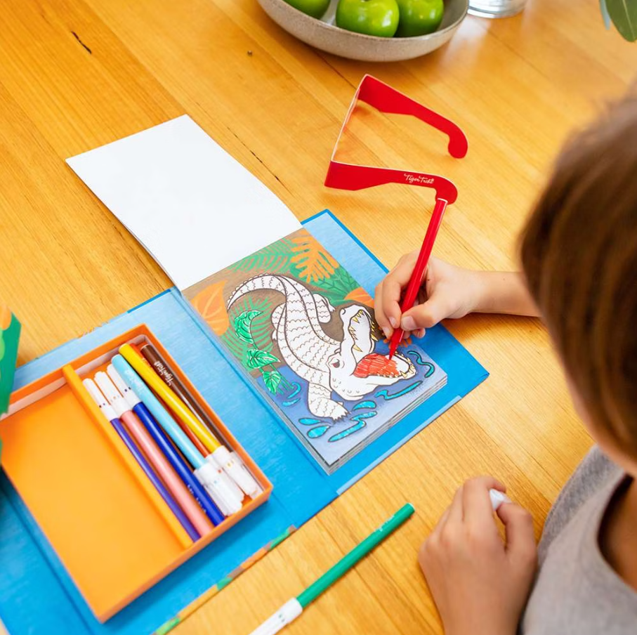 סט צביעה 3D - חיות, יצורים עזים Tiger Tribe - דוארט | DoArt