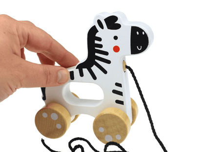 צעצוע משיכה מעץ Pull Along - זברה Tooky Toy - דוארט | DoArt