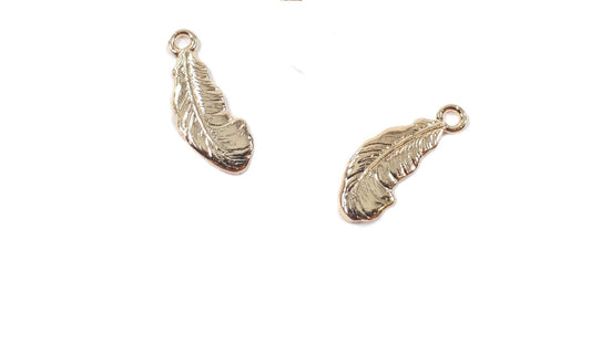 2 תליוני נוצה עדינה DEEP GOLD - דוארט | DoArt