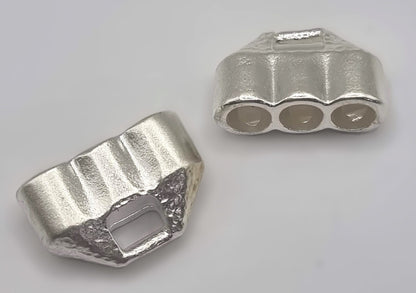 סופית יצוקה להדבקת 3 שרוכים ציפוי כסוף בהיר - דוארט | DoArt