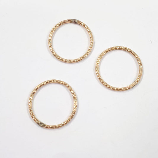 3 עיגולי לינק בינוניים בטקסטורה נקודות GOLDFIELD - דוארט | DoArt