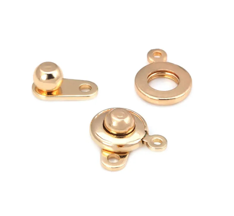 סט סוגרי תיק-תק לשרשרת ציפוי זהב - 4 יח'' - דוארט | DoArt