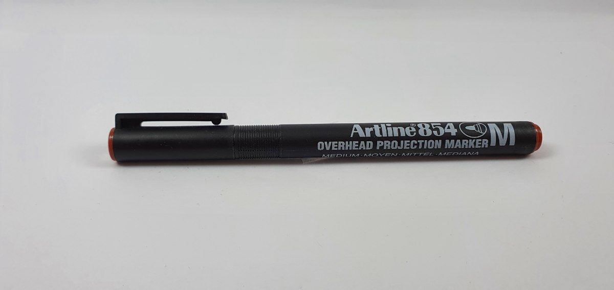 טוש שקפים ARTLINE 854 - חום M - דוארט | DoArt