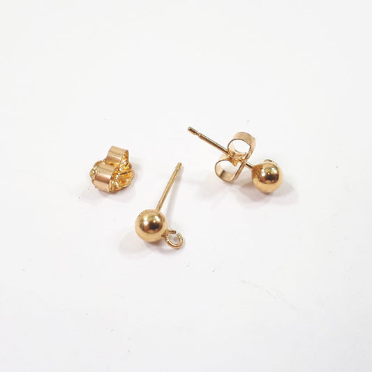 זוג עגילים צמודים עם כדור ולולאת תליה GOLDFIELD - דוארט | DoArt