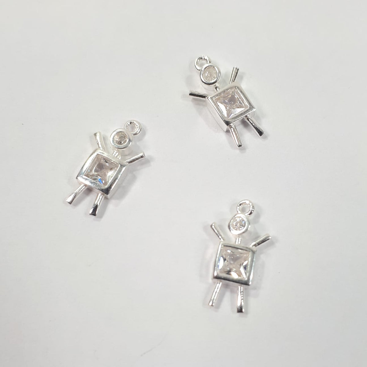 תליון ילד משובץ זירקון Silver 925 - דוארט | DoArt