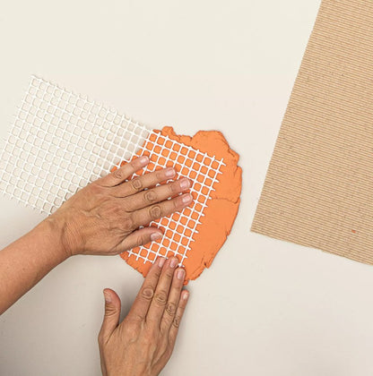 דו אנד דריי – חומר פיסולי רך חום טרקוטה - 500 גרם - דוארט | DoArt